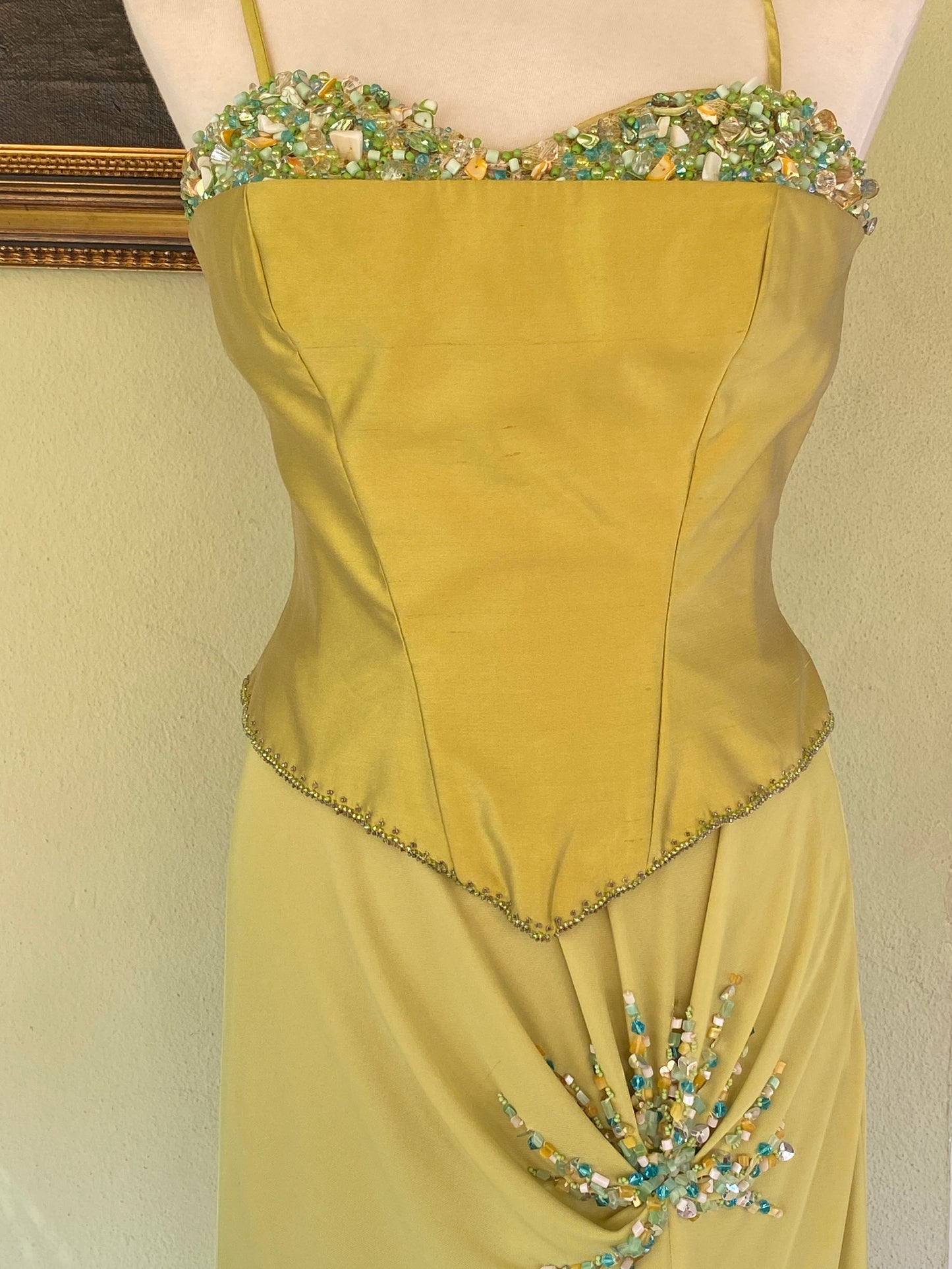 Dos piezas de corset en seda salvaje y falda de punto