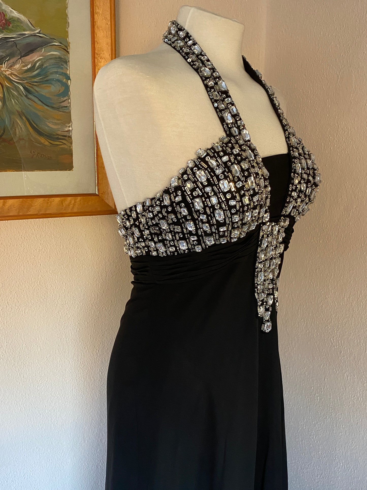 Vestido de fiesta negro con cristales
