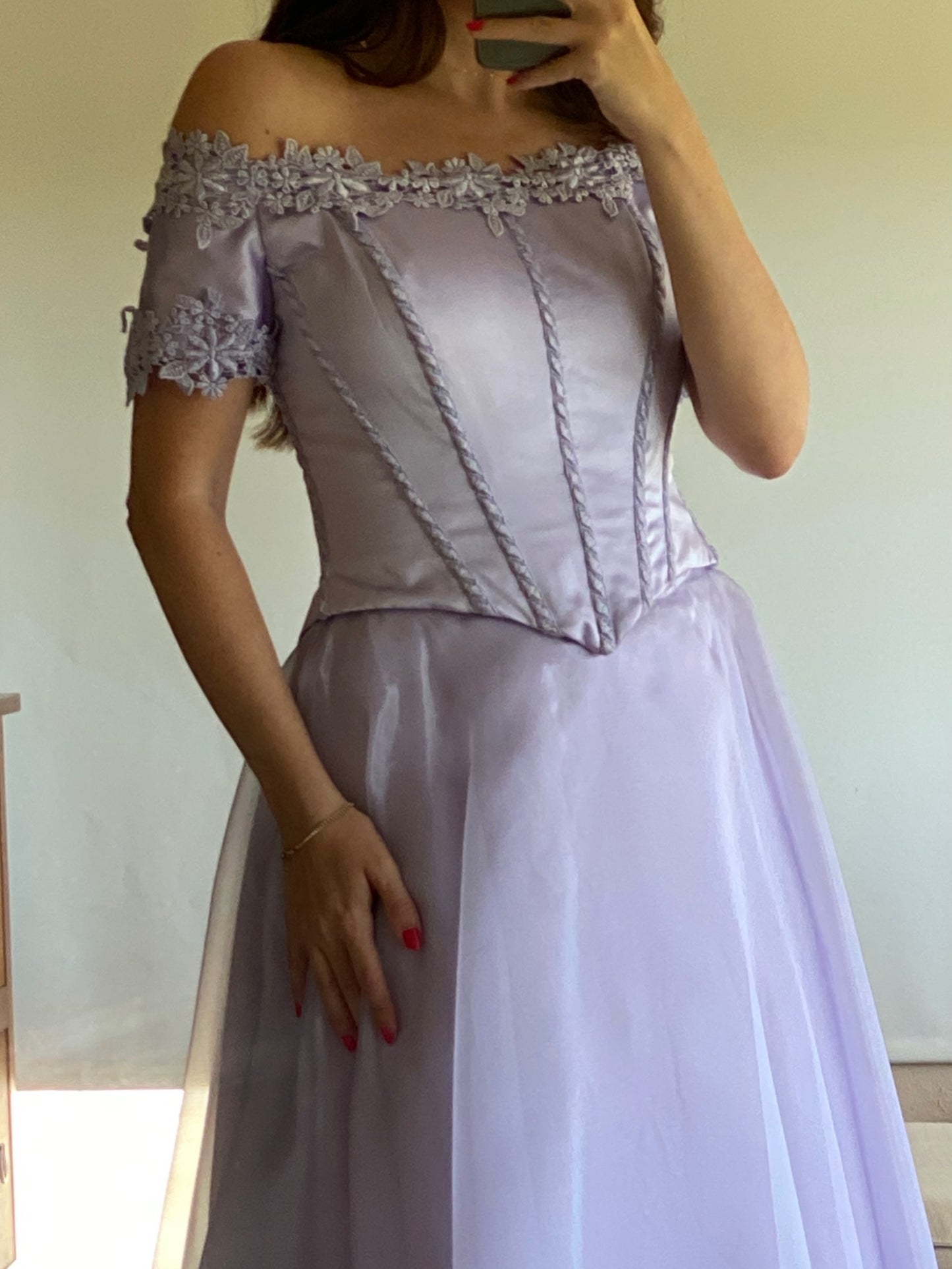 Conjunto vintage lila de estilo princesa