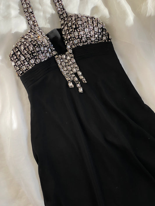 Vestido de fiesta negro con cristales