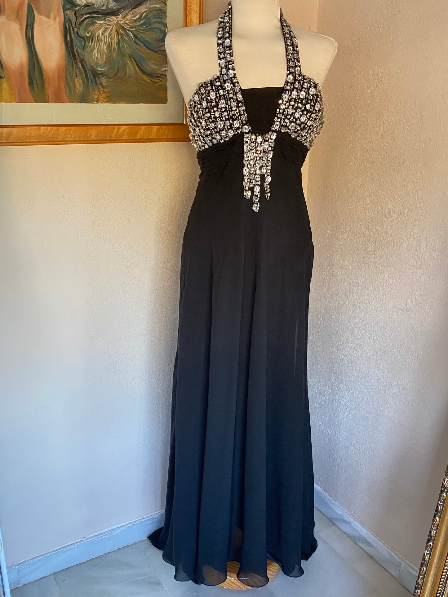 Vestido de fiesta negro con cristales