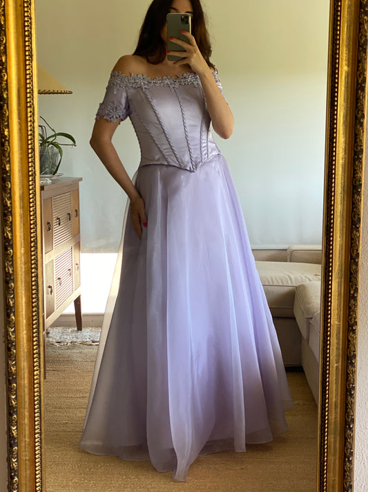 Conjunto vintage lila de estilo princesa