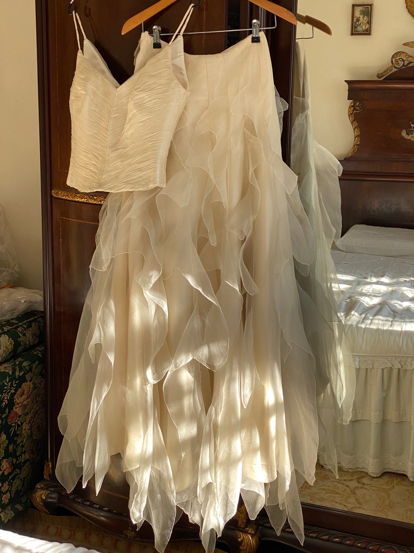 Conjunto dos piezas de novia en garza de seda
