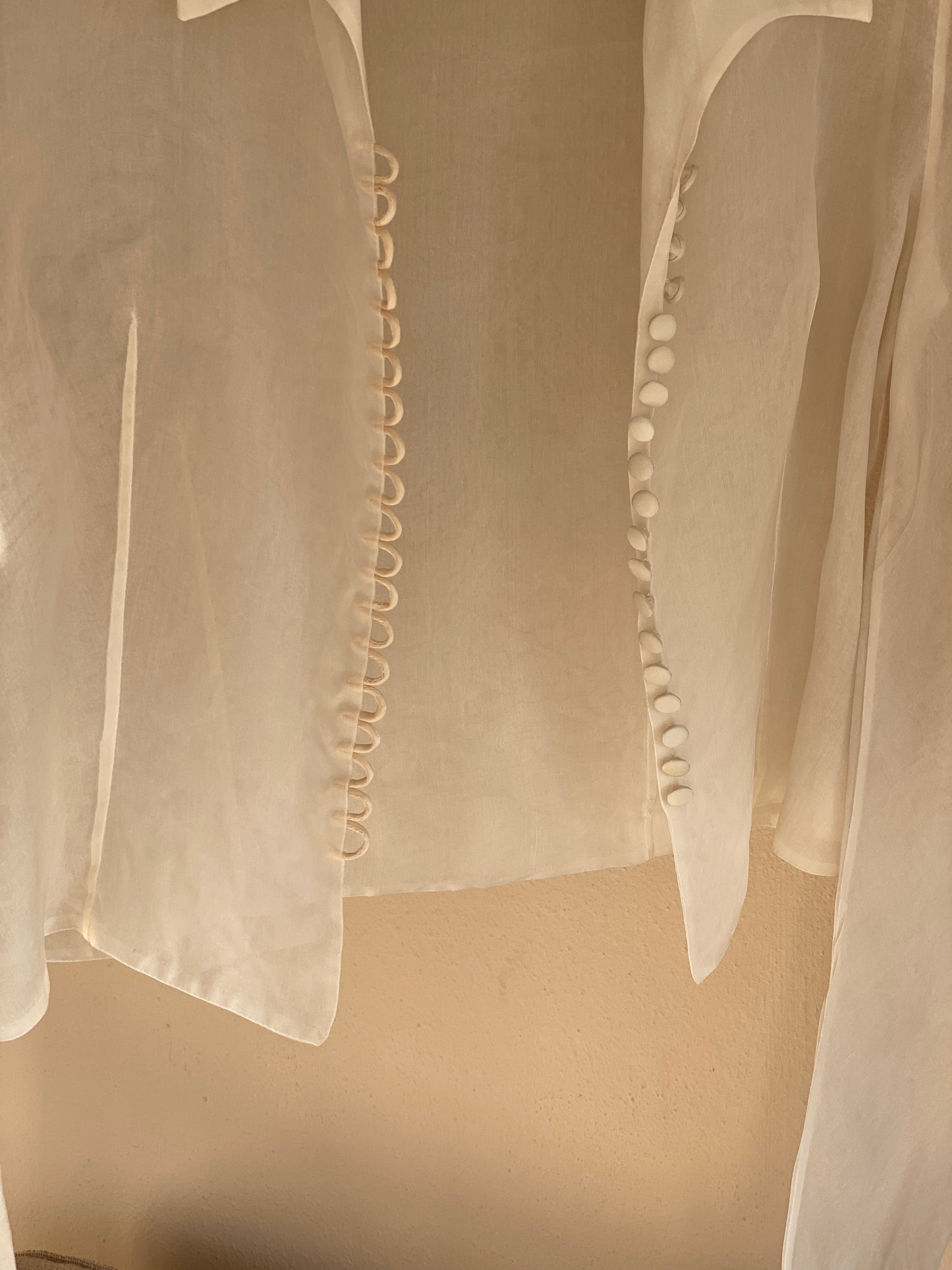 Chaqueta de organza con cuello camisero
