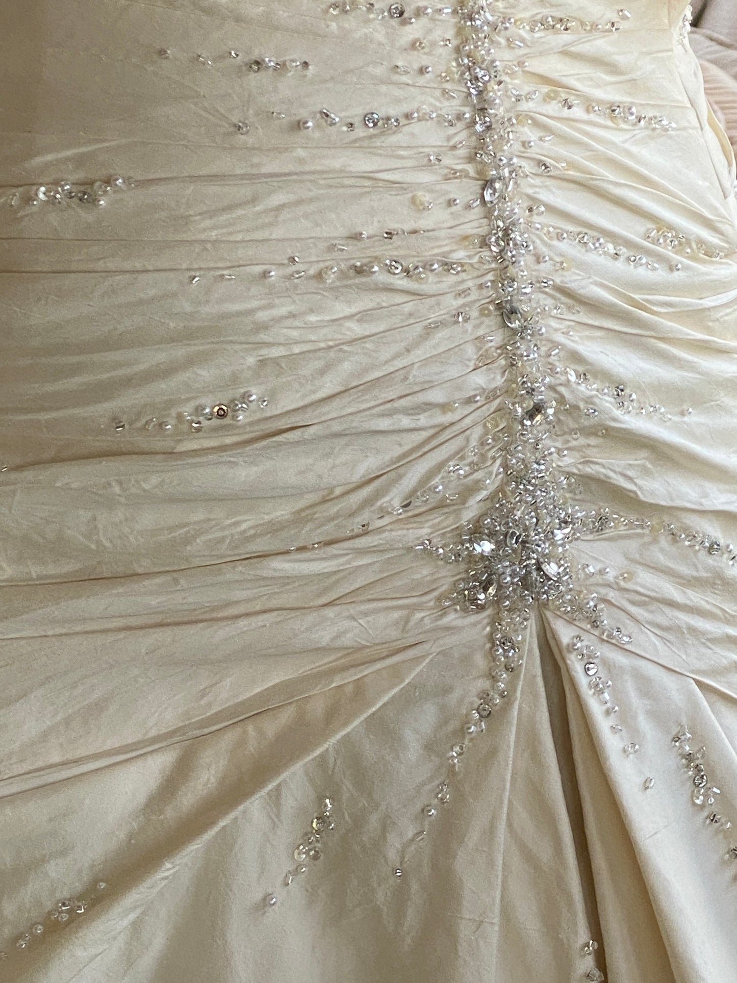 Vestido de novia corte sirena en seda