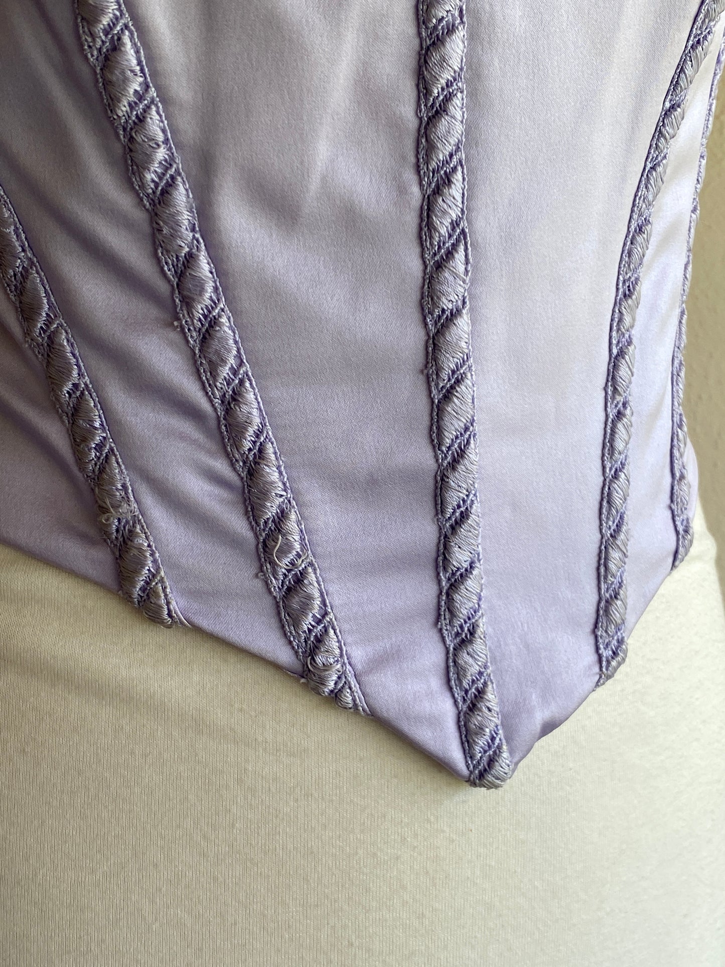 Conjunto vintage lila de estilo princesa