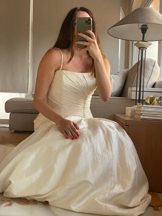 Mermaid-cut silk bridal gown