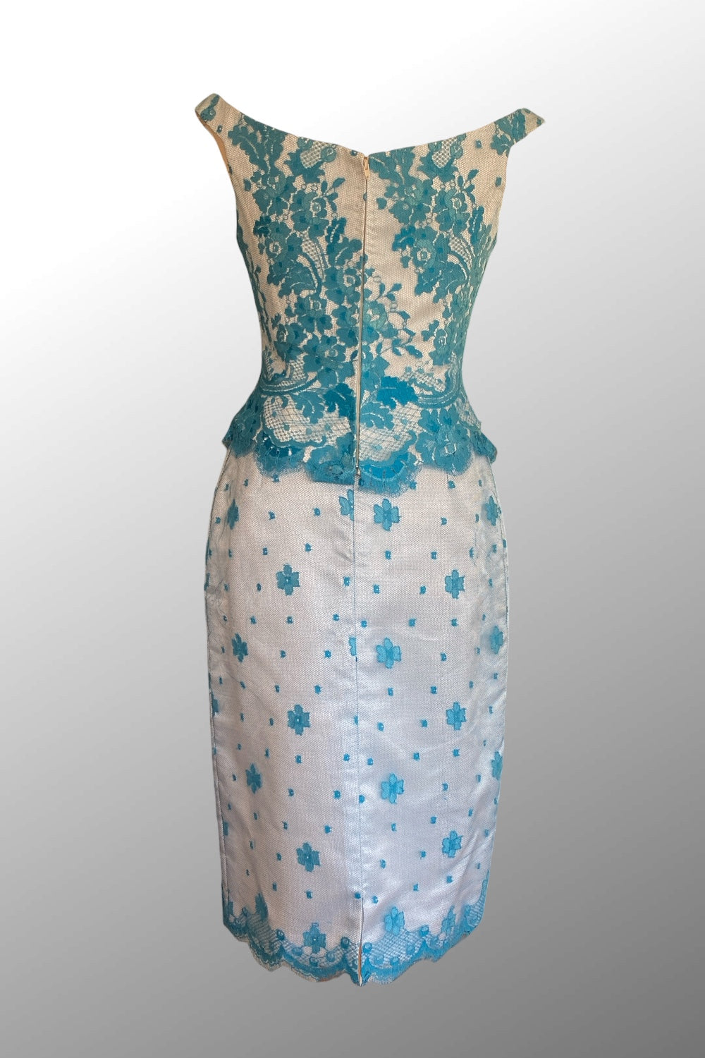 Conjunto de corsé y falda en encaje azul