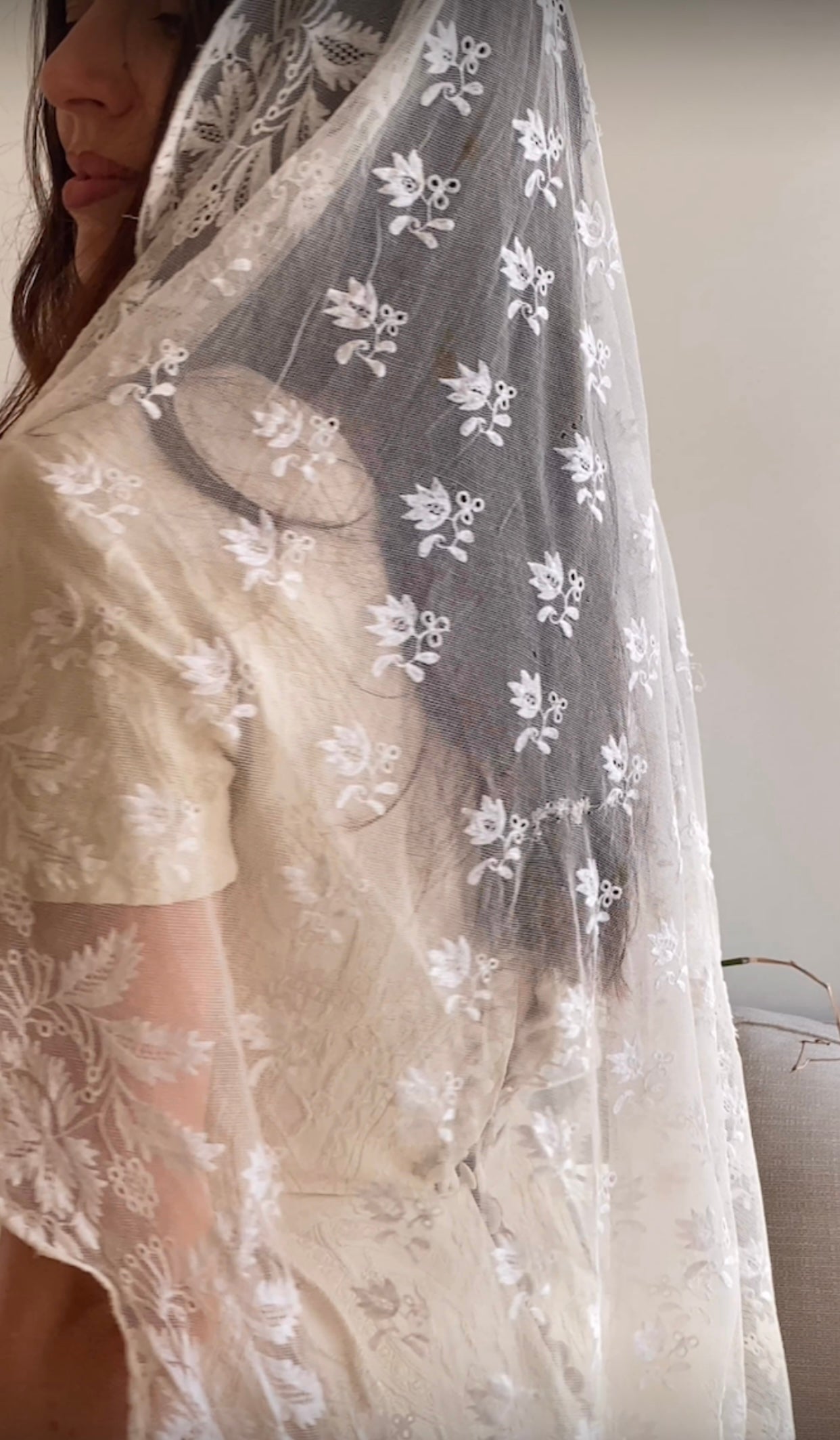 Vestido de novia vintage en seda brocada