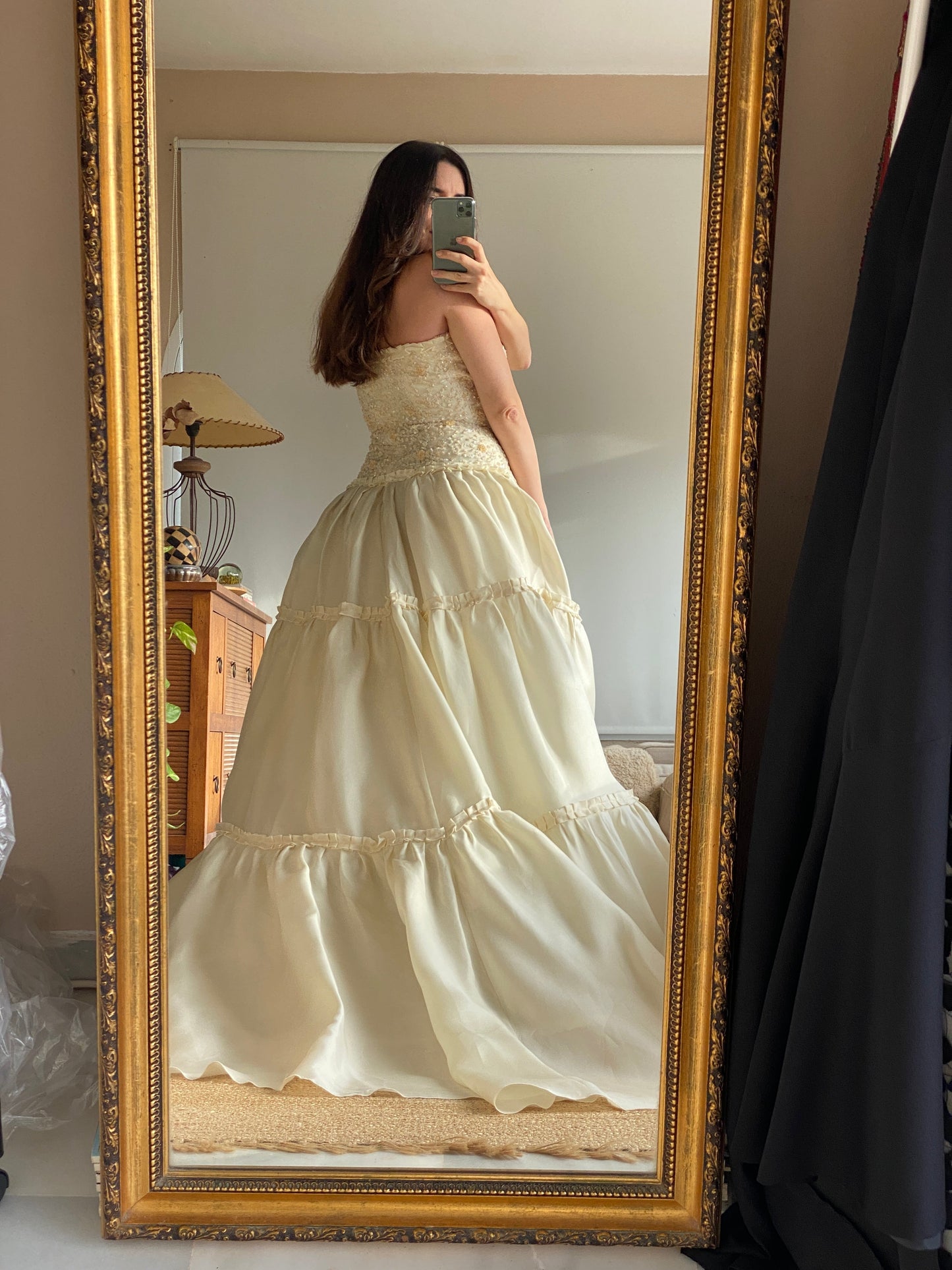 Vestido vintage de novia en seda con lentejuelas