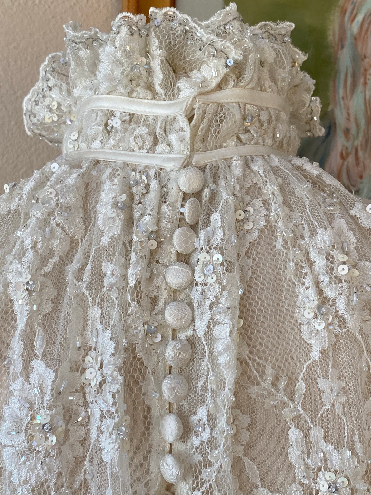 Top halter corto en encaje